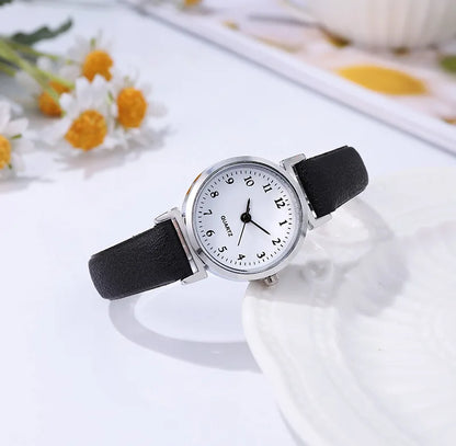 2025 Women Vintage Watches Casual Leather Belt Watch Simple Ladies Small Dial Quartz Wristwatches Luxury Clock Wrist Reloj Mujer